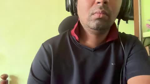 dont tell me u like to see me if you cant follow me online show from 02-19-25, 06:11