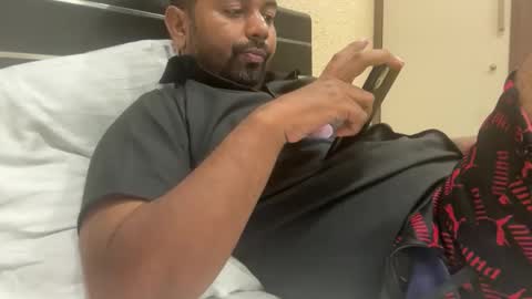 dont tell me u like to see me if you cant follow me online show from 10-19-25, 02:50