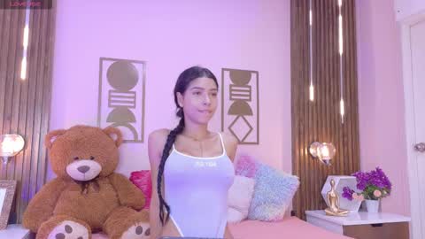 Snapshot of bree_watson chatting on 02-18-26, 12:34 Bree online show from 02-18-26, 12:34