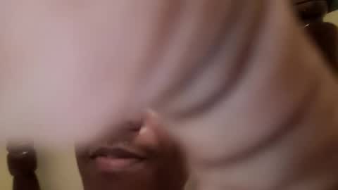 Snapshot of breez915900 chatting on 02-07-26, 05:11 breez915900 online show from 02-07-26, 05:11