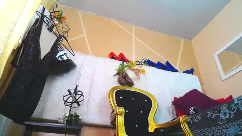 brendaliive online show from 10-31-25, 03:35