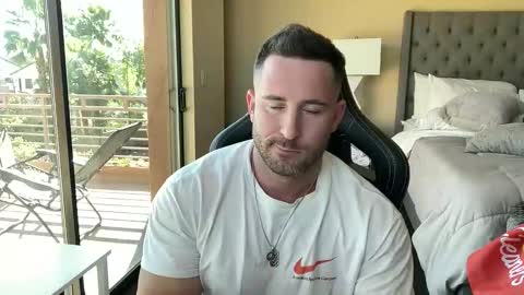 Snapshot of brettmycles chatting on 11-24-25, 06:18 Brett Mycles online show from 11-24-25, 06:18