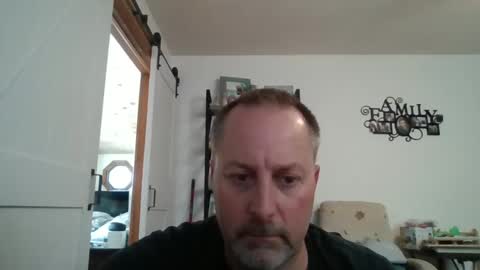 Snapshot of brettsky chatting on 09-14-25, 05:23 hey online show from 09-14-25, 05:23
