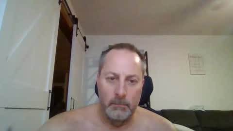 Snapshot of brettsky chatting on 11-12-25, 10:41 hey online show from 11-12-25, 10:41