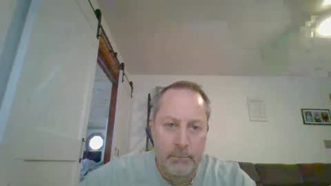 Snapshot of brettsky chatting on 11-28-25, 07:16 hey online show from 11-28-25, 07:16