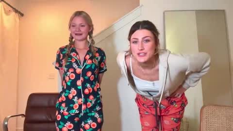 Snapshot of briadominick chatting on 01-10-25, 04:44 Brianna3 online show from 01-10-25, 04:44