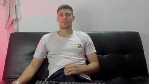 Snapshot of brian_mac chatting on 01-03-25, 03:55 brian_mac online show from 01-03-25, 03:55