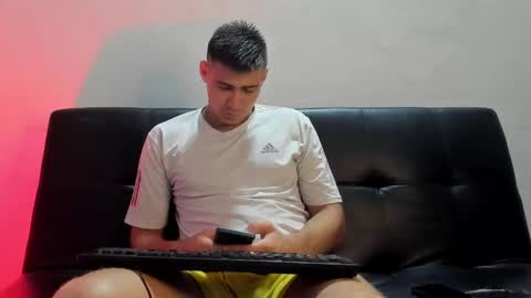 Snapshot of brian_mac chatting on 01-29-25, 04:05 brian_mac online show from 01-29-25, 04:05