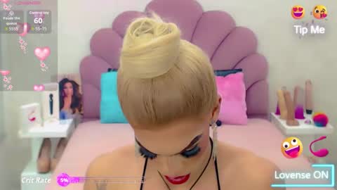 BRIANA online show from 09-28-25, 07:47