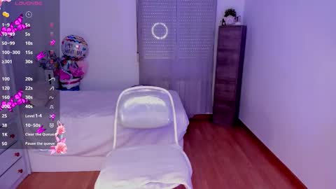 briana online show from 10-08-25, 10:46