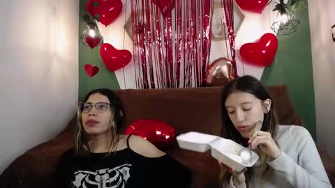 Snapshot of briarandblair chatting on 02-17-25, 02:15 briarandblair online show from 02-17-25, 02:15