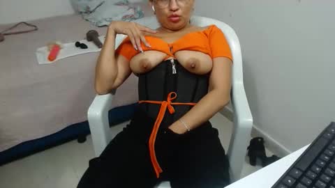 brida_angela29 online show from 02-18-26, 12:06