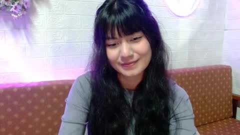 Brida White online show from 10-30-25, 01:40