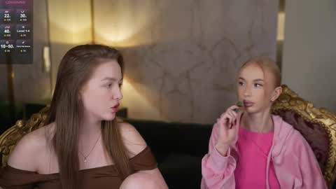 Diamonds Girls online show from 11-20-25, 12:11