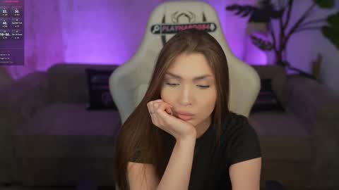 Snapshot of bright_diamonds_054 chatting on 03-15-26, 09:26 Diamonds Girls online show from 03-15-26, 09:26