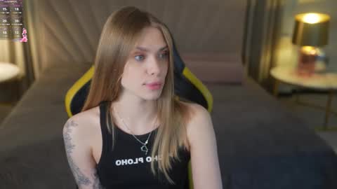 Snapshot of bright_diamonds_054 chatting on 03-17-26, 07:55 Diamonds Girls online show from 03-17-26, 07:55