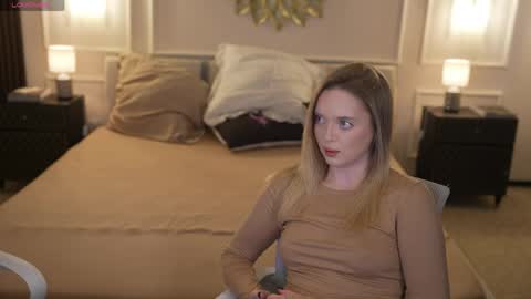 Snapshot of bright_diamonds_054 chatting on 03-19-26, 08:18 Diamonds Girls online show from 03-19-26, 08:18