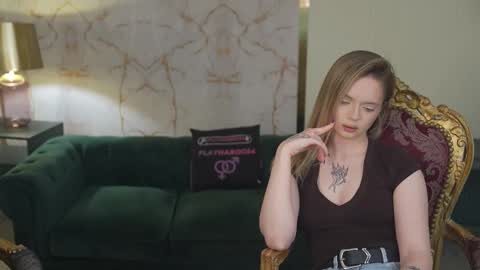 Snapshot of bright_diamonds_054 chatting on 03-25-26, 09:59 Diamonds Girls online show from 03-25-26, 09:59