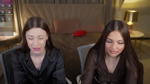 Snapshot of bright_diamonds_054 chatting on 03-27-26, 08:30 Diamonds Girls online show from 03-27-26, 08:30