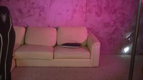 Snapshot of bright_diamonds_054 chatting on 03-29-26, 08:58 Diamonds Girls online show from 03-29-26, 08:58