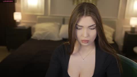 Snapshot of bright_diamonds_054 chatting on 04-13-26, 08:09 Diamonds Girls online show from 04-13-26, 08:09