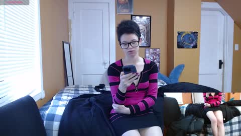 Snapshot of bright_pink_strawberry chatting on 01-03-25, 04:37 Strawberry online show from 01-03-25, 04:37