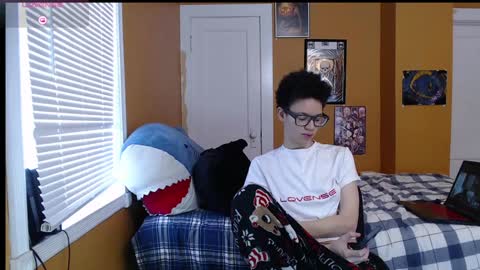 Snapshot of bright_pink_strawberry chatting on 01-12-25, 08:14 Strawberry online show from 01-12-25, 08:14