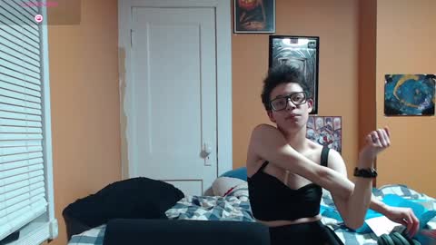 Snapshot of bright_pink_strawberry chatting on 01-16-25, 12:55 Strawberry online show from 01-16-25, 12:55