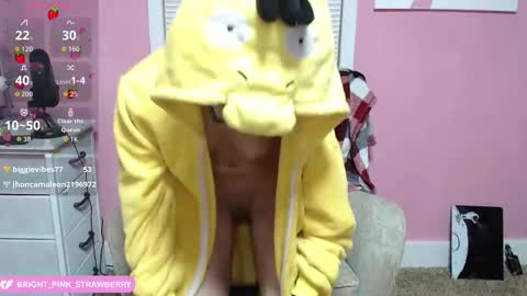 Snapshot of bright_pink_strawberry chatting on 11-28-25, 03:53 Strawberry online show from 11-28-25, 03:53