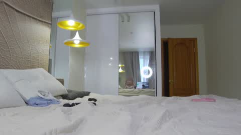 Amina Adelina online show from 01-13-25, 04:07