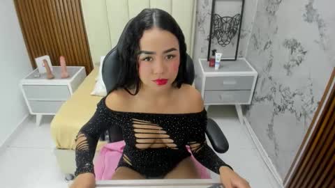          online show from 10-11-25, 12:36