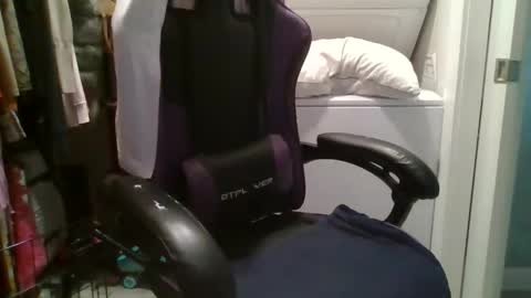 Briny online show from 12-21-25, 03:41