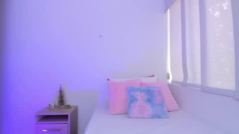 Snapshot of brisa_blue chatting on 12-09-24, 06:14 Brisa online show from 12-09-24, 06:14