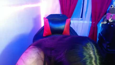 scarleth    follow mee 3 kis online show from 01-24-25, 06:57