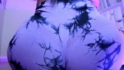 Snapshot of britanyrousee chatting on 02-12-25, 12:58 Emily online show from 02-12-25, 12:58