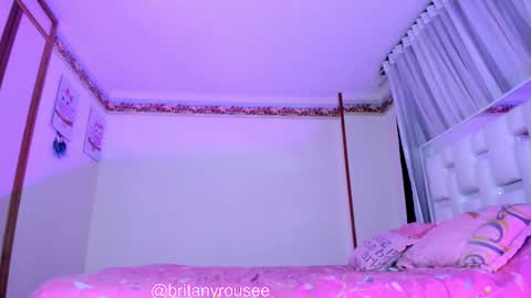 Snapshot of britanyrousee chatting on 03-01-25, 09:15 Emily online show from 03-01-25, 09:15