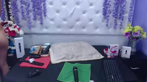 Snapshot of brithany_adms chatting on 01-30-25, 09:25 Brithany  online show from 01-30-25, 09:25