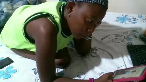 Snapshot of britieh chatting on 02-04-26, 07:20 leccie online show from 02-04-26, 07:20