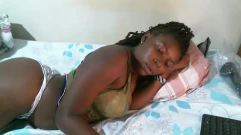 Snapshot of britieh chatting on 02-22-26, 10:25 leccie online show from 02-22-26, 10:25