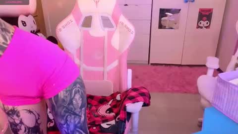 Britney online show from 10-28-25, 03:47