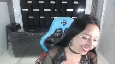 Snapshot of britney_sub chatting on 10-29-25, 03:25 Britney online show from 10-29-25, 03:25