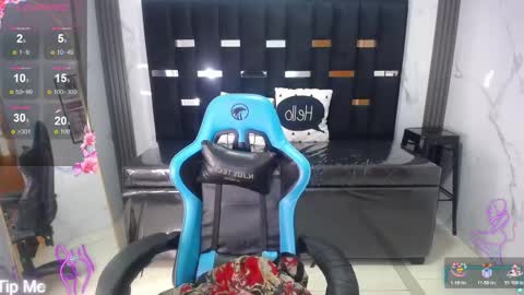 Snapshot of britney_sub chatting on 11-13-25, 02:10 Britney online show from 11-13-25, 02:10