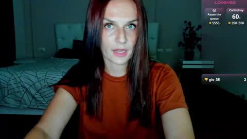 Snapshot of britneyhall chatting on 03-10-25, 06:12 britneyhall online show from 03-10-25, 06:12