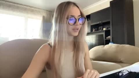 Snapshot of brittanifayard chatting on 02-16-26, 09:38 Alisa online show from 02-16-26, 09:38