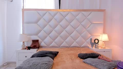 Brittany  online show from 12-18-25, 05:52