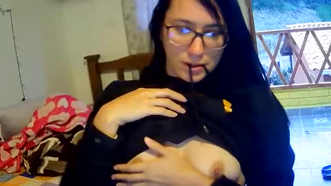 Snapshot of brittanycheekss chatting on 12-19-24, 11:18 brittanycheeks1 online show from 12-19-24, 11:18