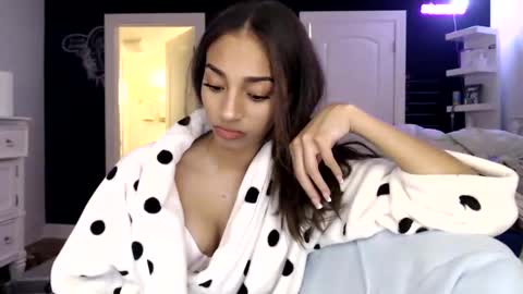 brittanyhalden online show from 11-17-25, 02:39