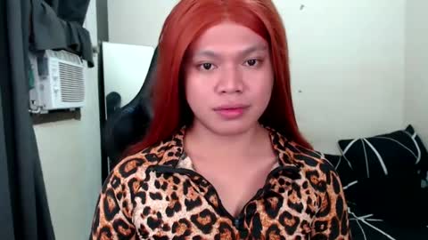 Snapshot of brizellah18 chatting on 12-15-24, 01:32 ELLAH online show from 12-15-24, 01:32