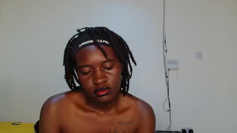 broken_haloo online show from 04-03-26, 06:11