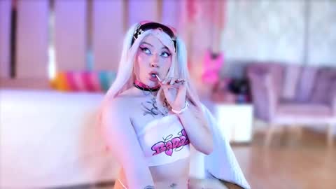 Snapshot of broklin_white23 chatting on 10-26-25, 02:23 online show from 10-26-25, 02:23